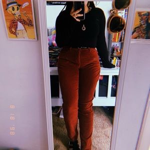 Meet your Posher, Valeria